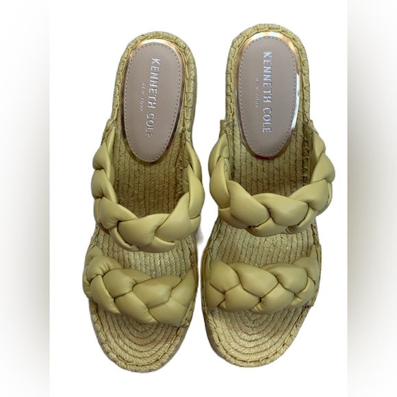 KENNETH COLE NEW YORK Womens Beige 1-1/2